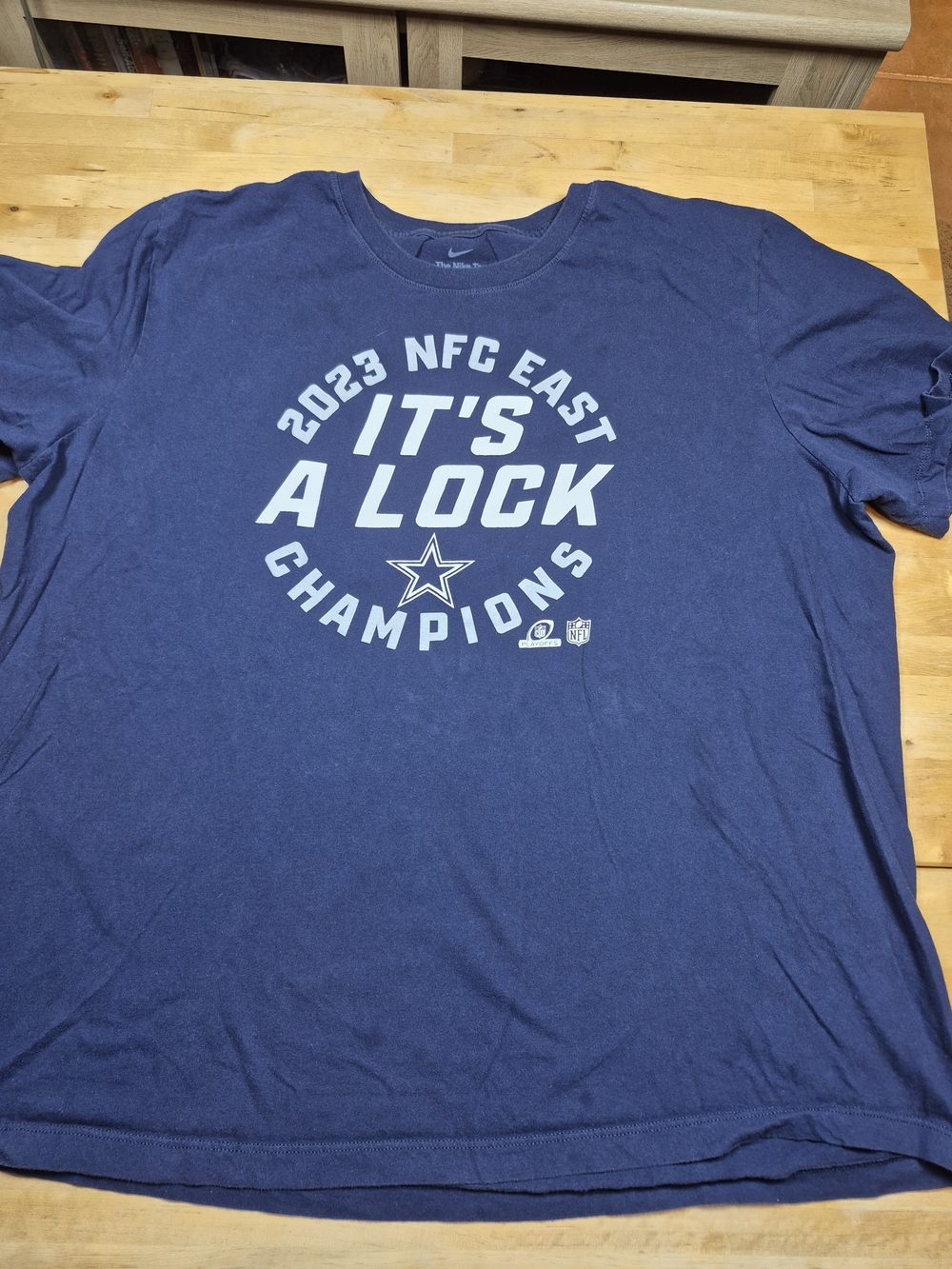 Nike Men's Navy Blue 'It's A Lock' NFC East Champions Graphic Tee
